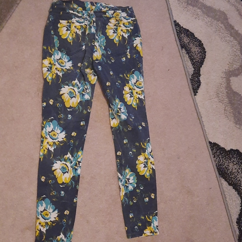 Jeans - Picture 2 of 4